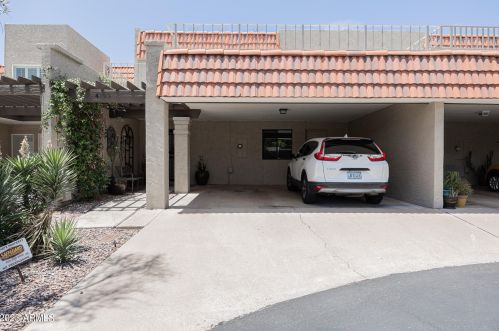 4922 42nd Way, Phoenix, AZ 85018-2749