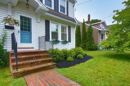 60 Sanderson Ave, Dedham, MA 02026-3314