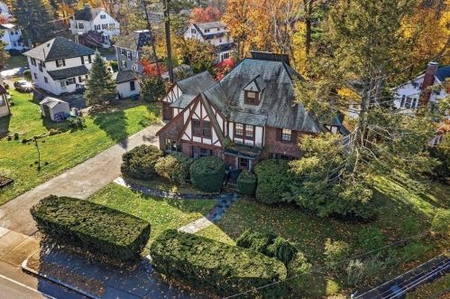 230 Woodward St, Newton MA 02468-2041 exterior