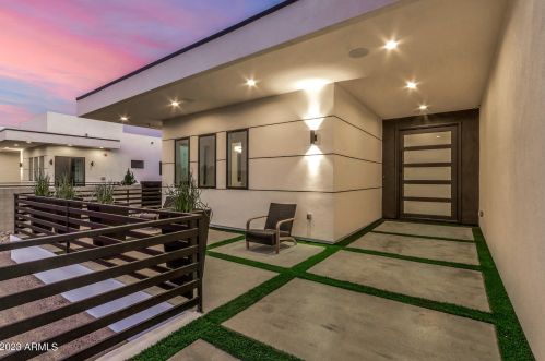 1521 Euclid Ave, Phoenix, AZ 85042-7931