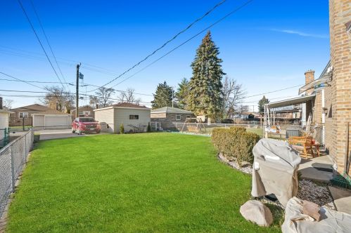 2738 Oak Park Ave, Forest View IL 60402-2535 exterior