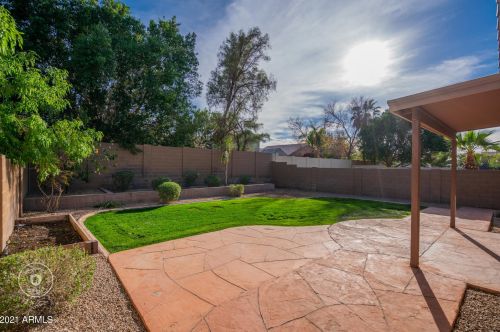 2715 Beautiful Ln, Phoenix AZ 85042-7073 exterior