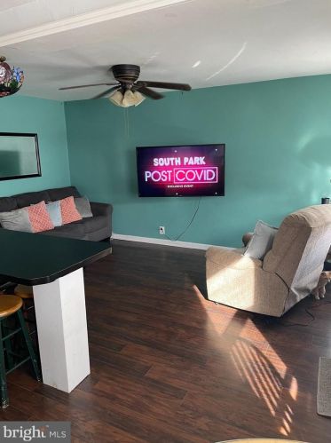 6530 Keystone St, Philadelphia, PA 19135-2814