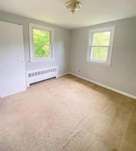 24 Rhodes Cir, Hingham MA 02043-1530 exterior