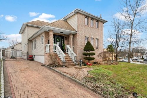 67 Passaic Ave, Belleville NJ 07109-1819 exterior