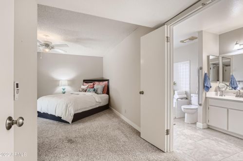 2916 Altadena Ave, Phoenix AZ 85029-3403 exterior