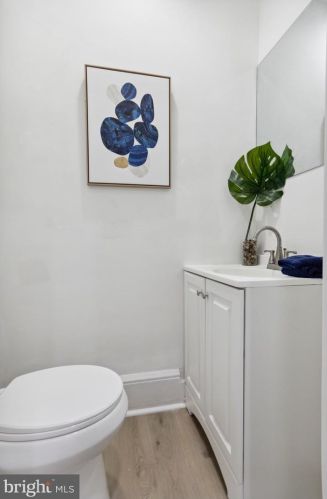 6202 Callowhill St, Philadelphia PA 19151-4102 exterior