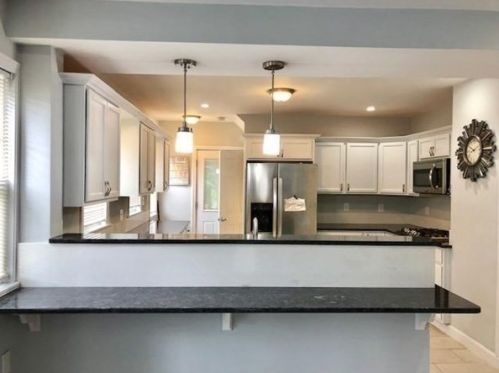 44 Pearl St, Newton MA  02458-1627 exterior