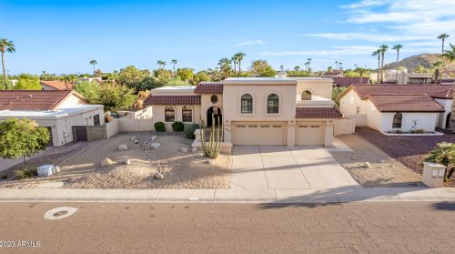 3835 Ahwatukee Dr, Phoenix AZ 85044-2033 exterior