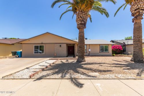 4837 64th Dr, Phoenix, AZ 85033-1636