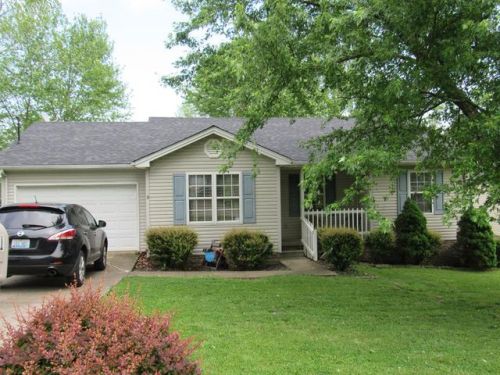 311 Pine Hill Dr, Hopkinsville, KY 42240-2584