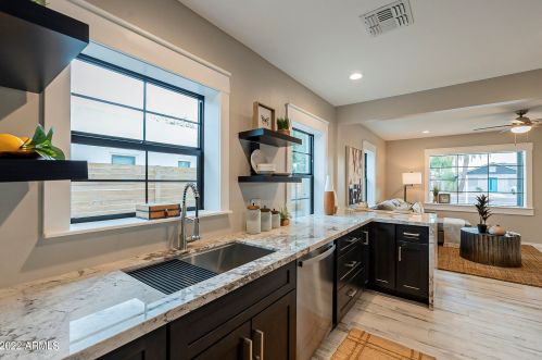 2340 12 St, Phoenix AZ 85086-9300 exterior