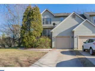 1 Woodstream Ct, West Deptford, NJ 08051-2141