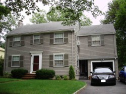 10 Pierrepont Rd, Newton, MA 02462-1118