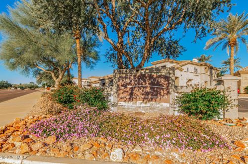 3236 Chandler Blvd, Phoenix AZ 85048-7207 exterior