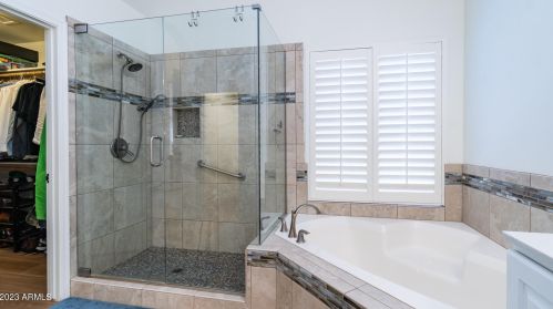 14015 33rd St, Phoenix AZ  85044-8715 exterior