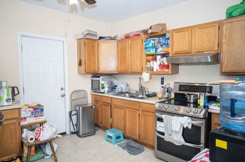 30 Uxbridge St, Worcester MA 01605-2512 exterior