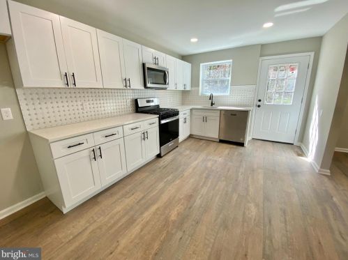 910 Boundary Rd, West Deptford NJ  08096-6571 exterior