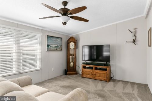 112 Cardinal Ave, West Deptford NJ  08051-1385 exterior