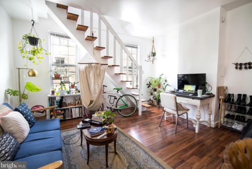 614 6 St, Philadelphia PA 19147-2128 exterior