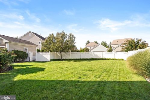 152 Burnet Cres, Trenton NJ 08691-4150 exterior