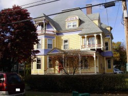 157 Lincoln St, Newton, MA 02461-1501