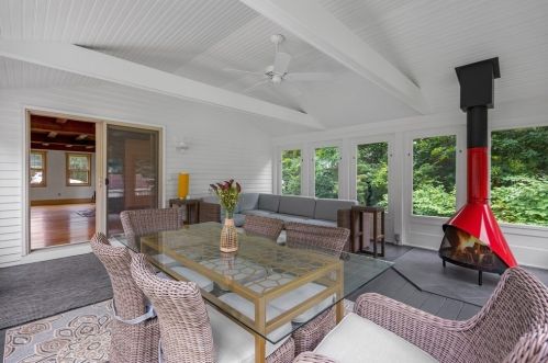 8 Seaview Ln, Newbury MA  01951-2312 exterior