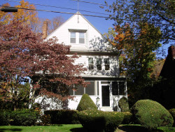 17 Stearns St, Newton, MA 02459-2441