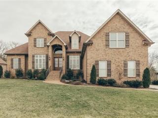 217 Higginson Pl, Gallatin, TN 37066-6079