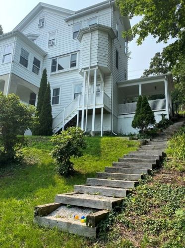 244 Pleasant St, Arlington MA  02476-8134 exterior