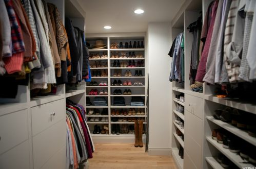 8967 Cobble Canyon Ln, Sandy UT 84093-3813 exterior