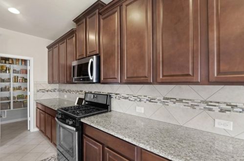 9534 Bonbrook Bnd Ln, Richmond TX 77469-4730 exterior