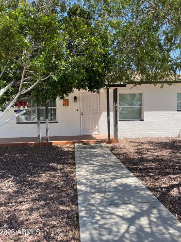 9629 2nd St, Phoenix AZ  85020-2007 exterior