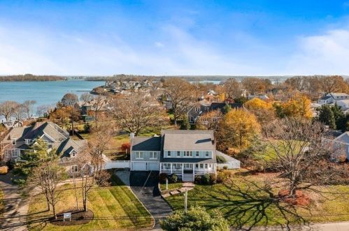 17 Bel Air Rd, Hingham MA 02043-1210 exterior