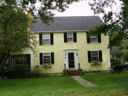 526 Quinobequin Rd, Newton, MA 02468-2128