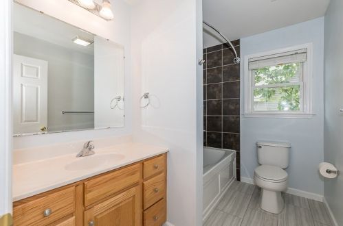 85 Kenberma Rd, Worcester MA 01604-3951 exterior