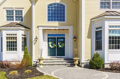 16 Little Meadow Way, North Reading, MA 01864-1476