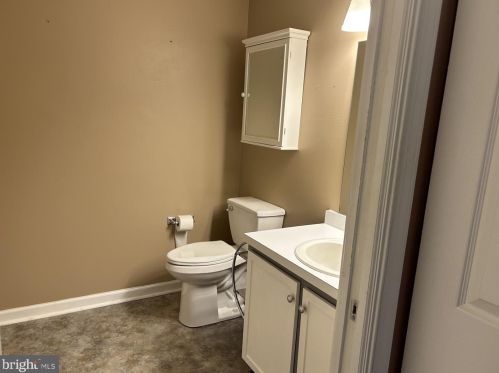 1422 Tristram Cir, West Deptford NJ 08051-2265 exterior