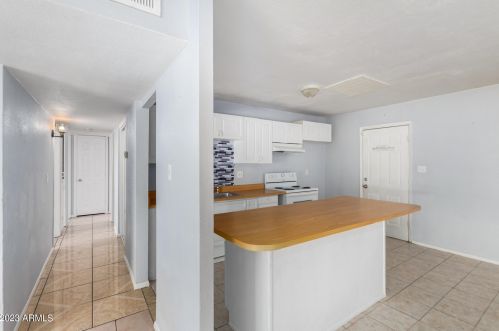 6329 43 Ave, Phoenix AZ 85029-3944 exterior