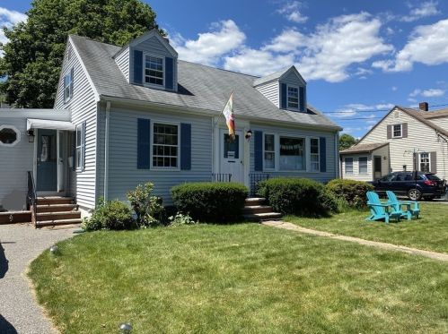 15 Yale Rd, Arlington MA  02474-3509 exterior