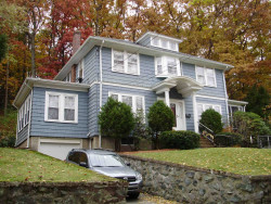 44 Oak Cliff Rd, Newton, MA 02460-2325