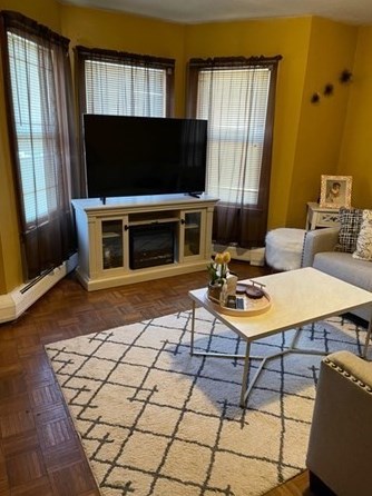 72 Winsor St, New Bedford MA 02744-1843 exterior