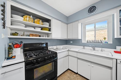 2738 Oak Park Ave, Forest View IL 60402-2535 exterior