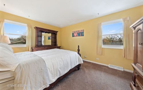 549 Ashbury Ave, Lemont IL 60440-1269 exterior