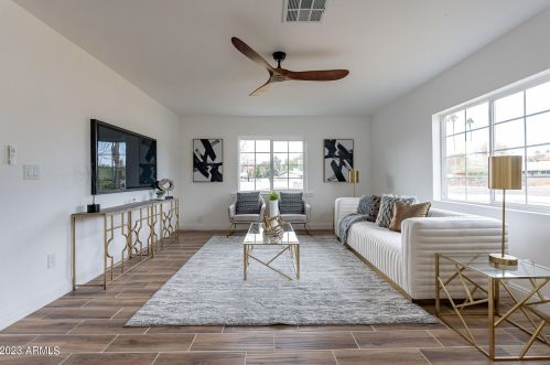 1121 Bethany Home Rd, Phoenix AZ  85014-2229 exterior