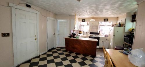 273 Purchase St, New Bedford MA 02740-5738 exterior