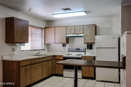 5941 Cambridge Ave, Phoenix AZ 85006-1128 exterior