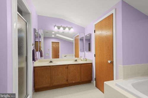 9757 Polished Stone, Columbia MD 21046-2802 exterior