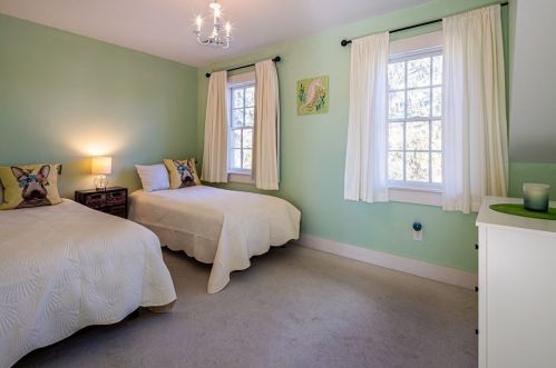 150 Barcliff Ave, Chatham MA 02633-1904 exterior