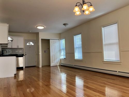 114 Hall Pl, Quincy MA  02169-4027 exterior